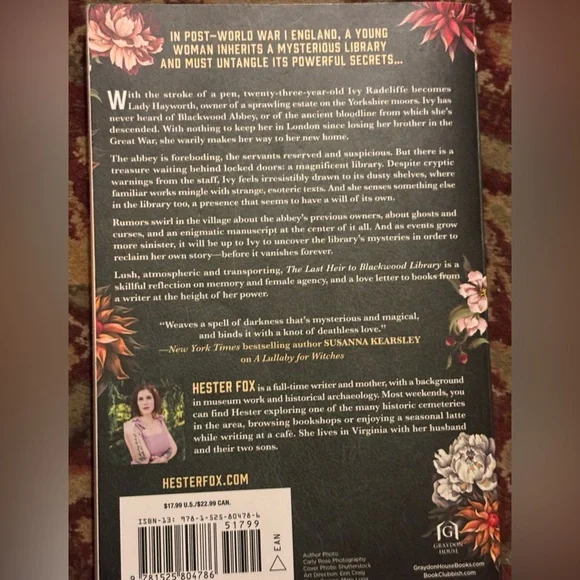 The Last Heir to Blackwood Library by Hester Fox - Picture 3 of 4